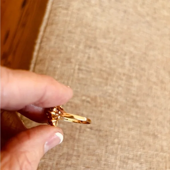 10k Gold Ruby Diamond Cluster Flower Ring size 8 - Picture 7 of 9